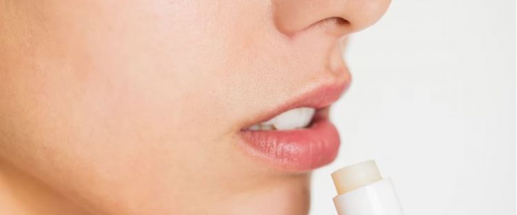 Cara Membuat Beeswax Lip Balm Di Rumah Dengan Mudah Dan Sihat